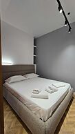 Tirent Apartment-Modern 1-Bedroom Stay Near Liqeni i Thatë