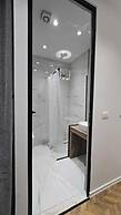 Tirent Apartment-Modern 1-Bedroom Stay Near Liqeni i Thatë