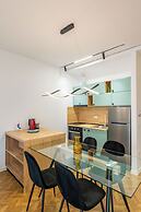 Tirent Apartment-Modern 1-Bedroom Stay Near Liqeni i Thatë