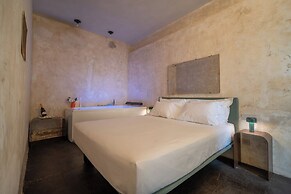 P43 Sicilian Suites