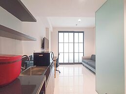 Cozy And Enjoy Living Studio (No Kitchen) Apartment At Skales Residenc