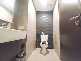 Cozy And Enjoy Living Studio (No Kitchen) Apartment At Skales Residenc