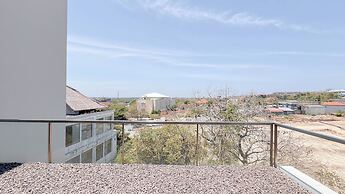 Cozy And Enjoy Living Studio (No Kitchen) Apartment At Skales Residenc