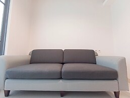 Cozy And Enjoy Living Studio (No Kitchen) Apartment At Skales Residenc