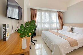 Good Location And Simply Studio Springlake Summarecon Bekasi Apartment