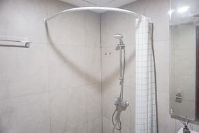 Homey Simply Studio Room At Pollux Chadstone Apartment