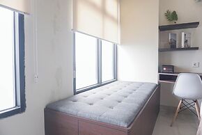 Homey Simply Studio Room At Pollux Chadstone Apartment