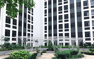 Modern Look Studio Apartment At Pollux Chadstone