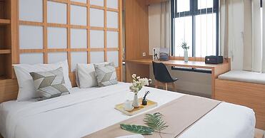 Modern Look Studio Apartment At Pollux Chadstone