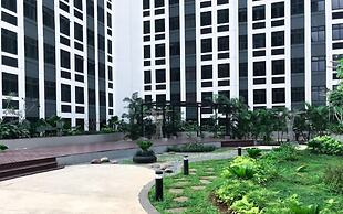 Modern Look Studio Apartment At Pollux Chadstone