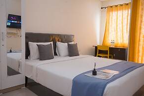 Convenient Studio Apartment At B Residence