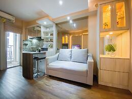 Best And Homey 2Br At Bassura City Apartment