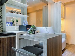 Best And Homey 2Br At Bassura City Apartment