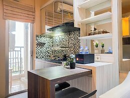 Best And Homey 2Br At Bassura City Apartment