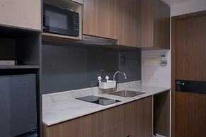 Warm And Well Designed 1Br At The Smith Alam Sutera Apartment