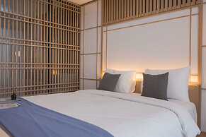 Warm And Well Designed 1Br At The Smith Alam Sutera Apartment