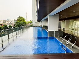 Cozy And Homey Studio At Trimezia Beverly 90210 Apartment