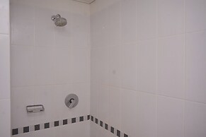 Cozy And Homey Studio At Trimezia Beverly 90210 Apartment