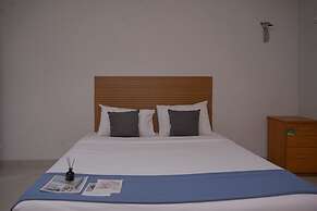 Cozy And Homey Studio At Trimezia Beverly 90210 Apartment