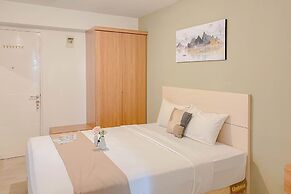 New And Modern Look Studio Room At Apartment Bassura City