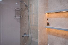 Modern Look Studio Apartment At Transpark Bintaro