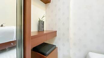 Strategic And Homey 2Br Green Pramuka Apartment