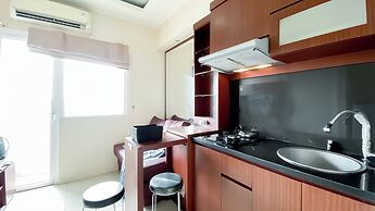 Strategic And Homey 2Br Green Pramuka Apartment
