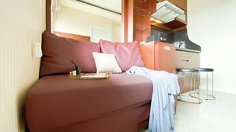 Strategic And Homey 2Br Green Pramuka Apartment