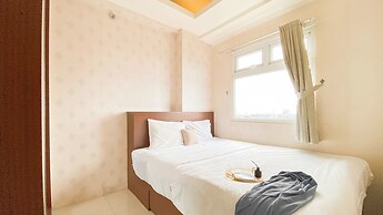 Strategic And Homey 2Br Green Pramuka Apartment