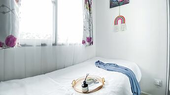 Stunning 2Br Apartment At Daan Mogot City