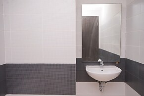 Cozy & Good 1Br Apartment At Scientia Residence