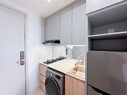 Elegant And Compact 1Br At Grand Sungkono Lagoon Apartment