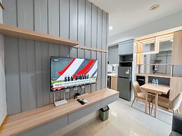 Elegant And Compact 1Br At Grand Sungkono Lagoon Apartment