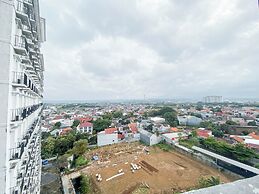 Homey And Cozy Studio Apartment At The Alton