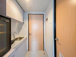 Homey And Cozy Studio Apartment At The Alton