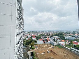 Homey And Cozy Studio Apartment At The Alton