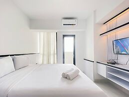 Homey And Cozy Studio Apartment At The Alton