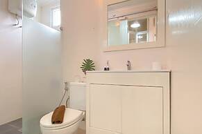 Strategic And Homey 2Br At Grand Palace Kemayoran Apartment