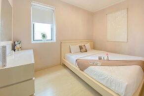 Strategic And Homey 2Br At Grand Palace Kemayoran Apartment