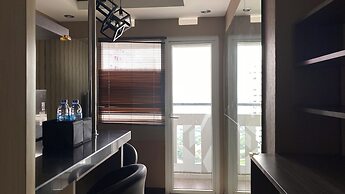 Best Price And Relaxing 1Br At Green Pramuka City Apartment