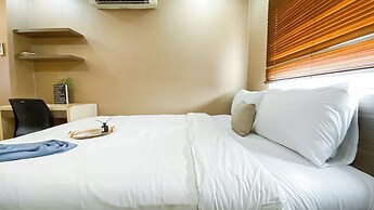 Best Price And Relaxing 1Br At Green Pramuka City Apartment