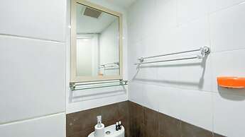Best Price And Relaxing 1Br At Green Pramuka City Apartment