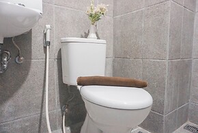 Cozy And Homey Studio At Riverdale Apartment