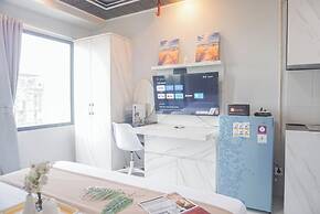 Cozy And Homey Studio At Riverdale Apartment