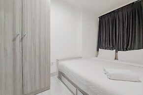 Good And Warm 2Br At Collins Boulevard Apartment