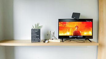 Nice And Comfy Studio At Evenciio Margonda Apartment