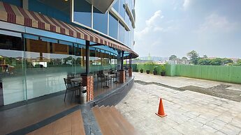 Best Furnished And Homey Studio Nifarro Park Apartment