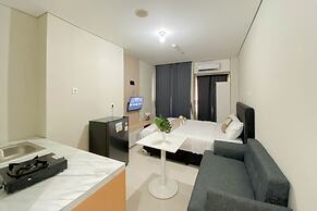 Best Furnished And Homey Studio Nifarro Park Apartment