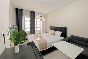 Best Furnished And Homey Studio Nifarro Park Apartment