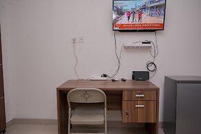 Minimalist And Spacious Studio Apartment At Paramount Skyline